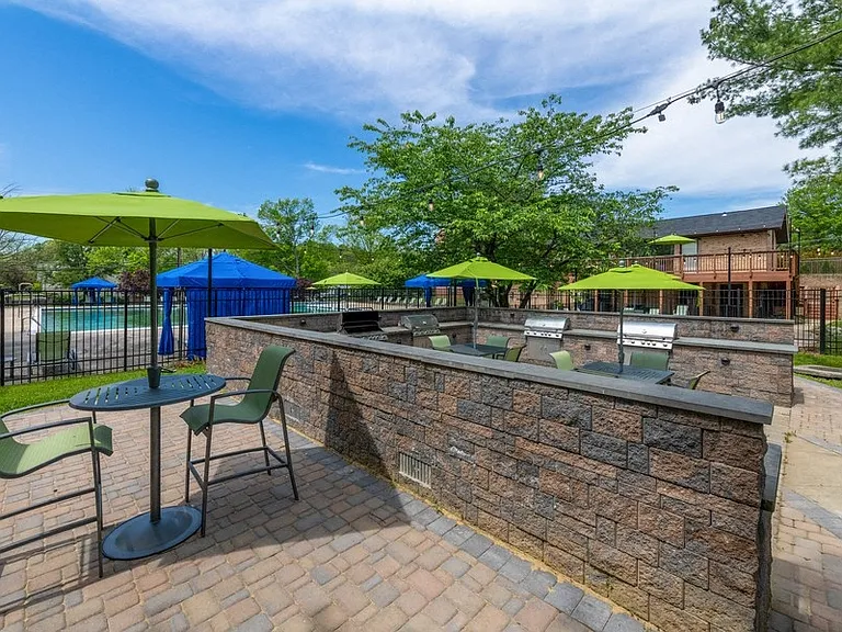 Spring Parc — Photo 19