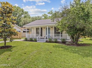 100 Southfork Dr, Youngsville, LA 70592