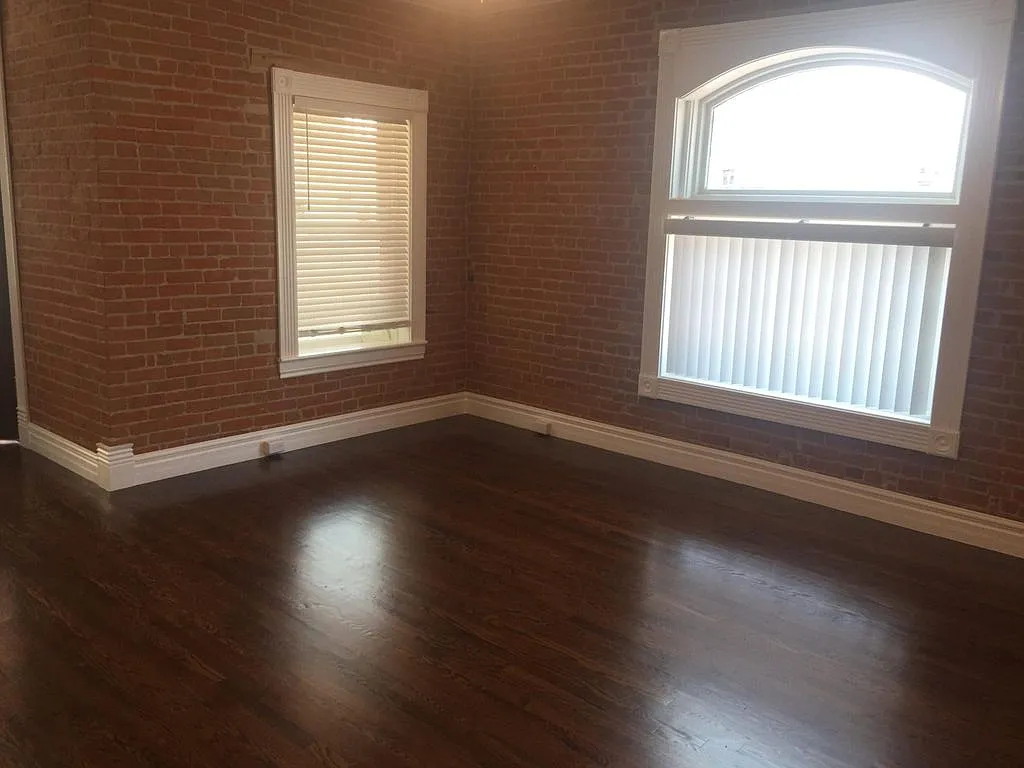 6 bed, 3000 sqft, $2,195 — Photo 3
