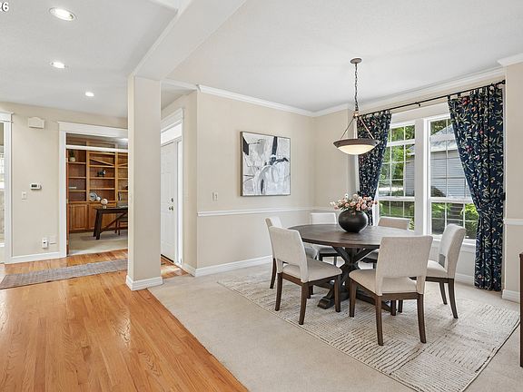 3rd image of 6209 SW Canby St