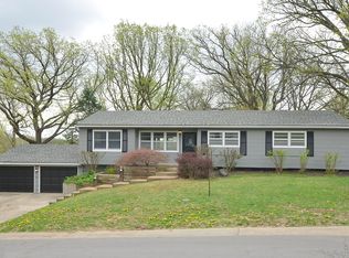 305 NW 52nd Ter, Kansas City, MO 64118