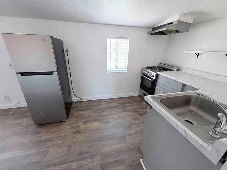66321 Buena Vista Ave #C — Photo 3