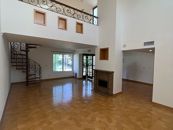 3rd image of 7505 Hampton Ave APT 16