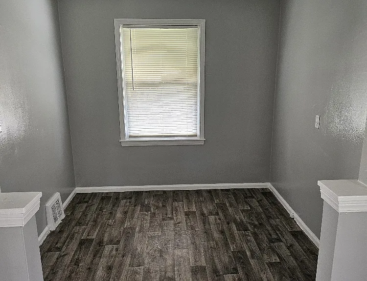 3337 S Bassett St — Photo 4