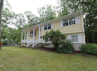 11 Sabal Dr, Waterbury, CT 06708