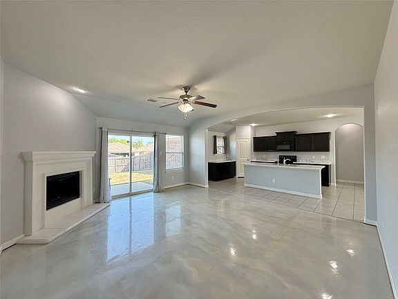3rd image of 2126 Candace Dr