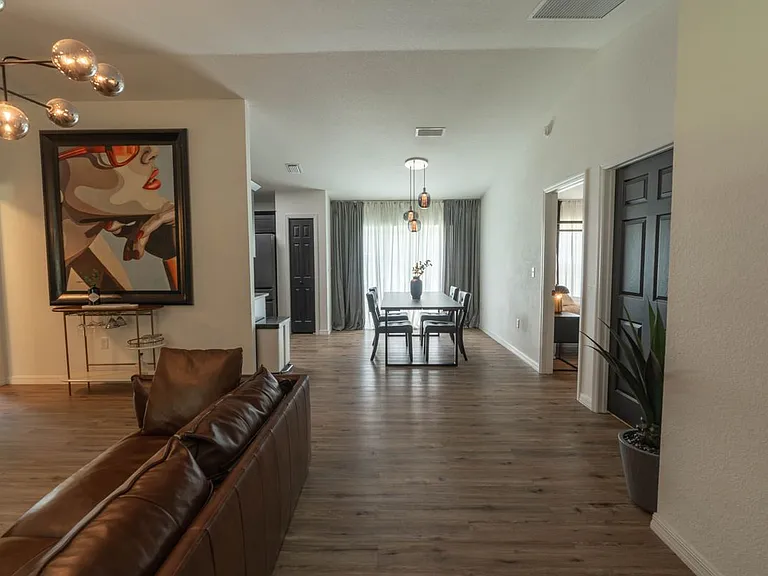 1641 SW 31st Ave — Photo 16