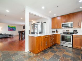 1000 Bowron Ct #405, North Vancouver, BC