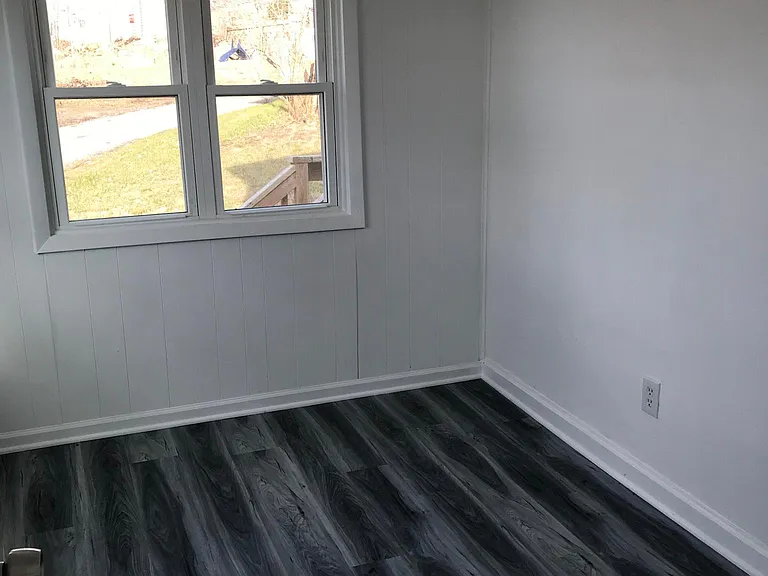 75 Lawrence Ave #A — Photo 9