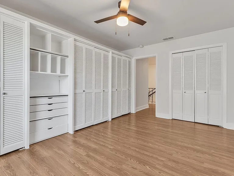 100 Royal Way Dr #14C — Photo 14