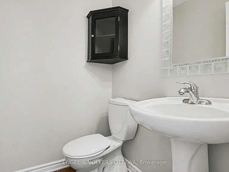 340 Forestbrook St — Photo 3