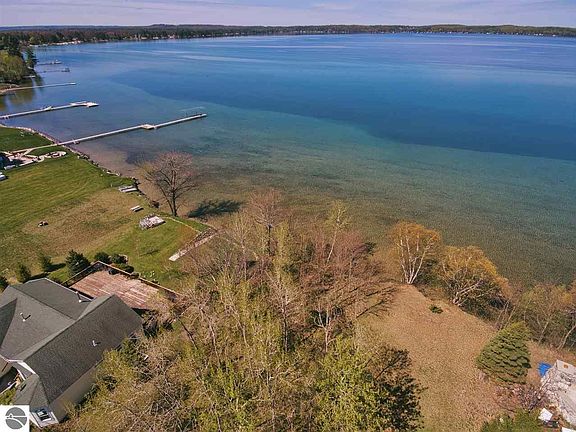5th image of 00 SE Torch Lake Dr