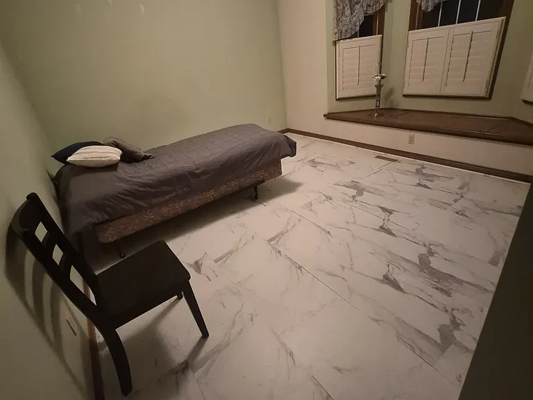 614 Pioneer Dr #0 — Photo 2
