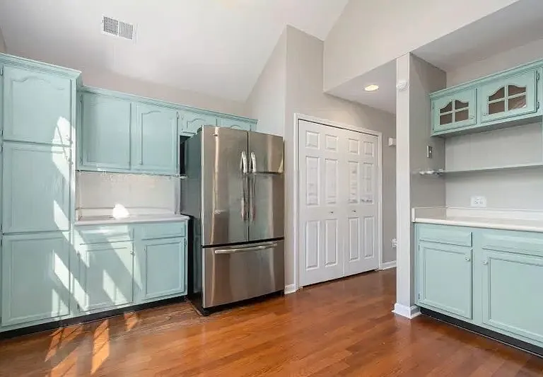 8407 Southgate Commons Dr — Photo 3