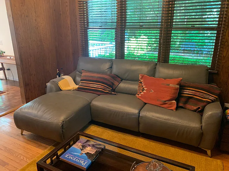 Entertainment / TV Room
