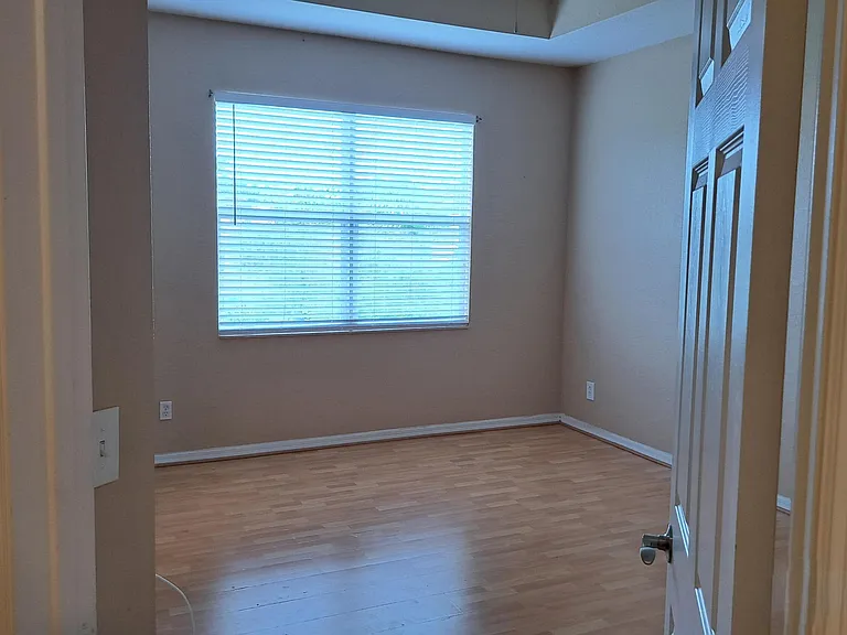862 Pipers Cay Dr — Photo 7