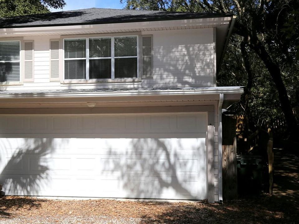 1st image of 2820B Mantanzas Ave