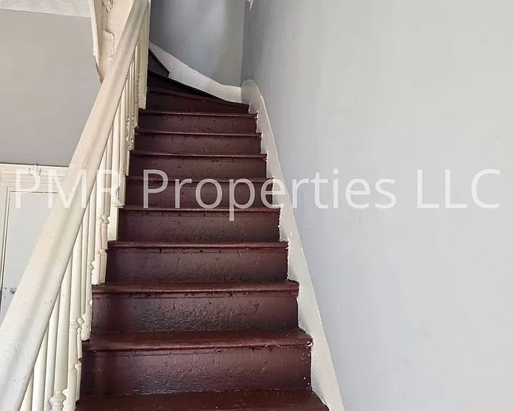2409 N 18th St — Photo 2