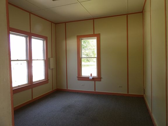 3rd image of 403 Ruland St