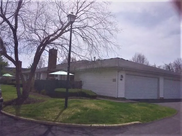 2423 Warm Springs Dr photo 1