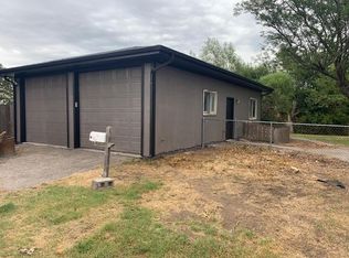 3812 W Macarthur Rd, Wichita, KS 67217