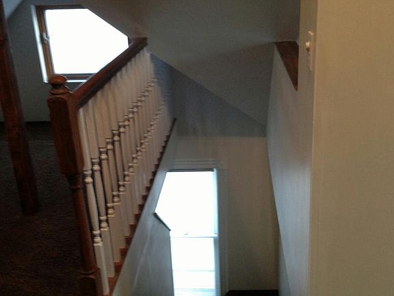 3rd image of 113 Victoria St N #2