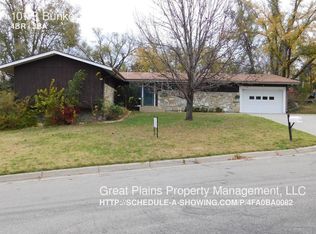 101 S Bunker Hill Dr, Junction City, KS 66441