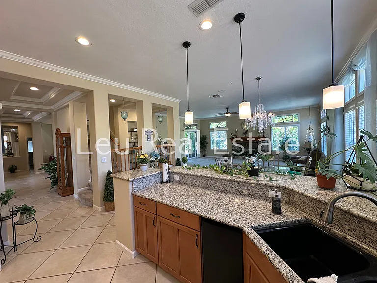 131 Gage Ct — Photo 12