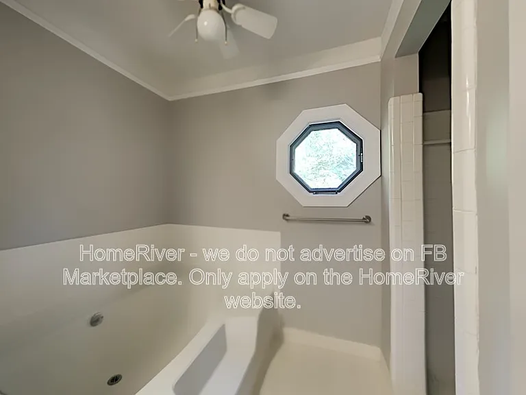 313 Brook Hollow Dr — Photo 11