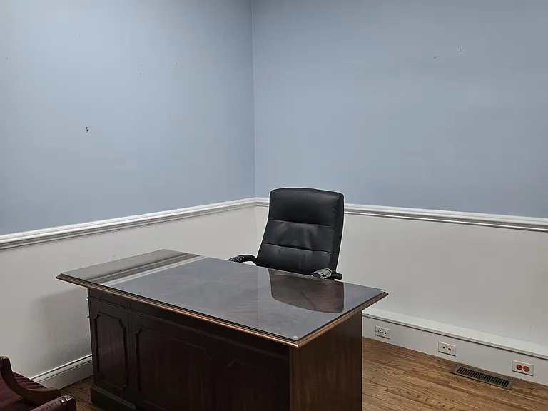 301 Broad St #O — Photo 11