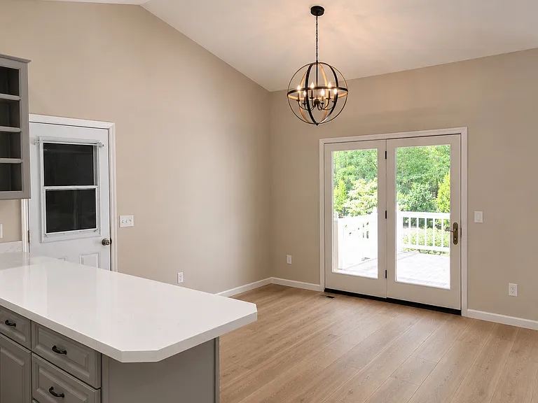 15 Remington Ln — Photo 3