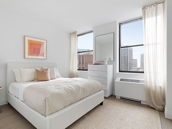 5th image of 70 Pine St APT 2001