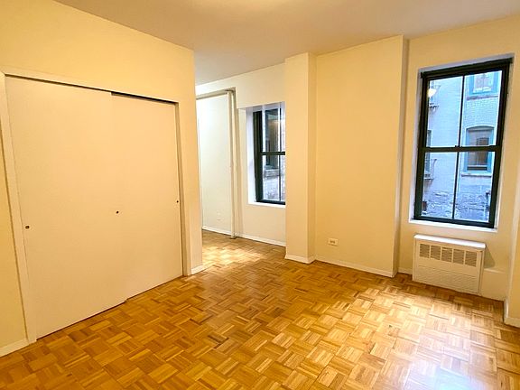 4th image of 515 E 78th St APT 1A