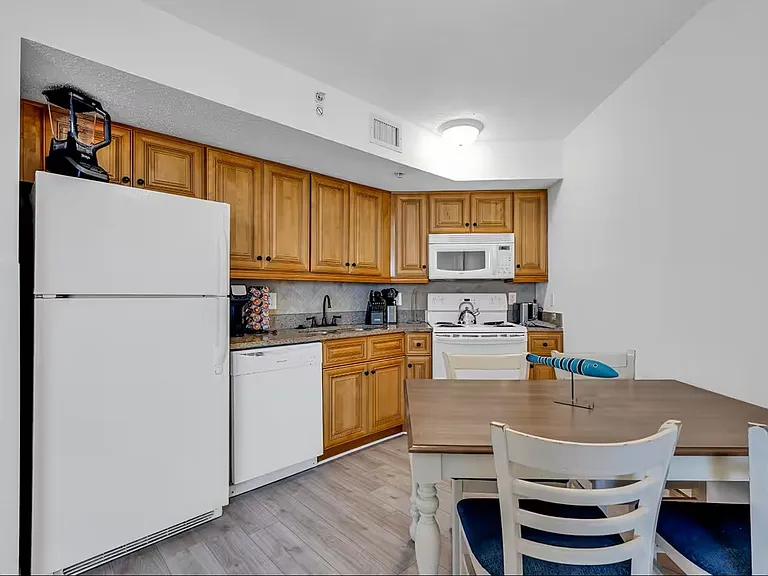 7100 N Ocean Blvd — Photo 3
