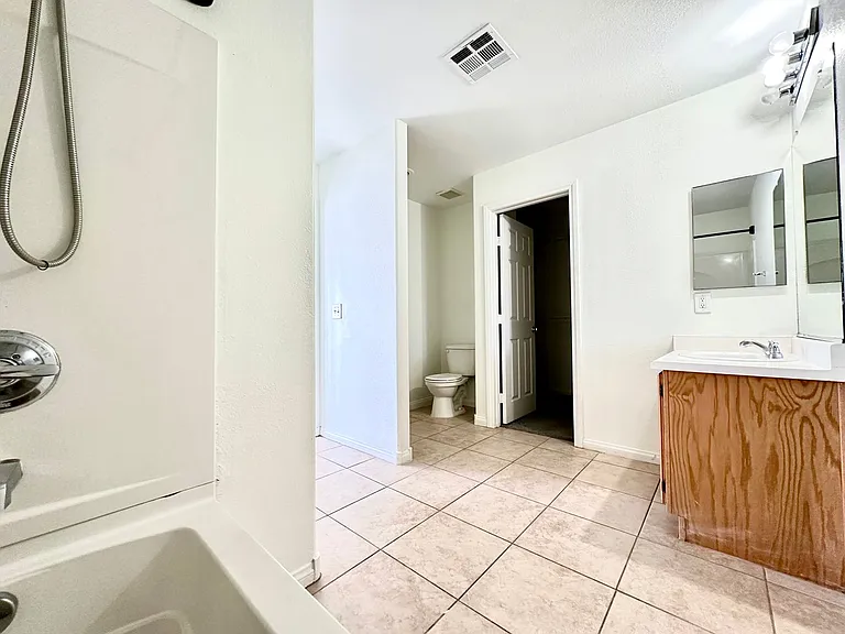 11588 Vesuvio Ct — Photo 12