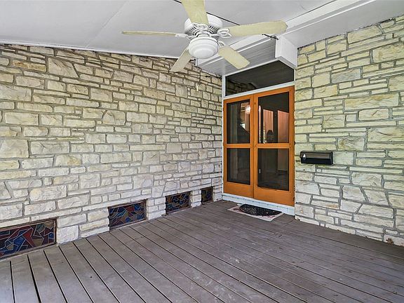3rd image of 801 Gray Ave