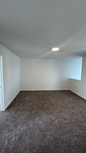 Calgary House for rent - 4 Bedrooms — photo 17