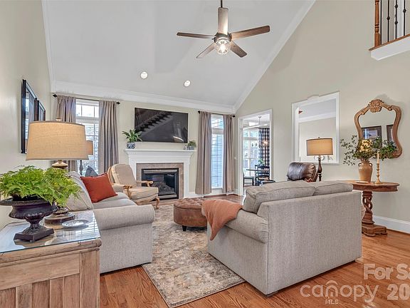 3rd image of 2261 Nations Ford Rd