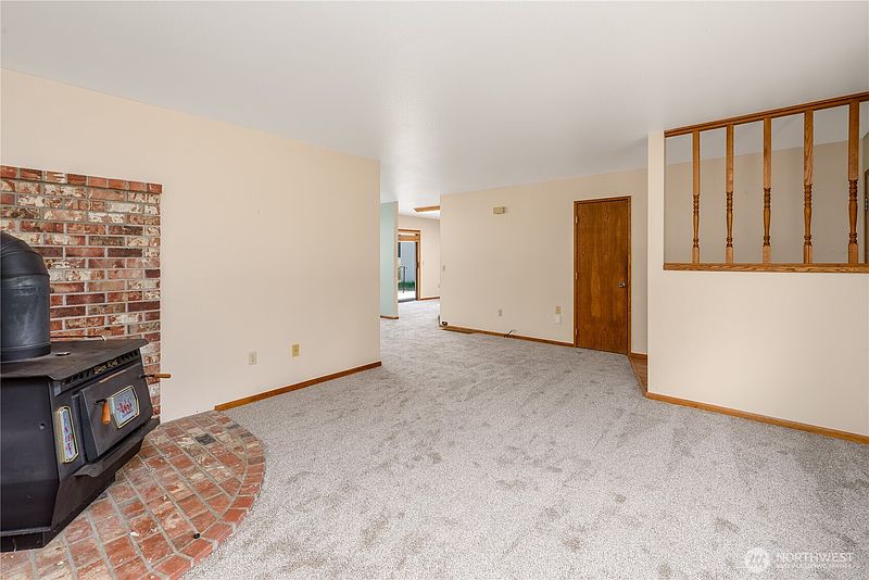 5th image of 83 Shorts Lane