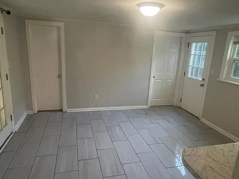 87 Kent St — Photo 7