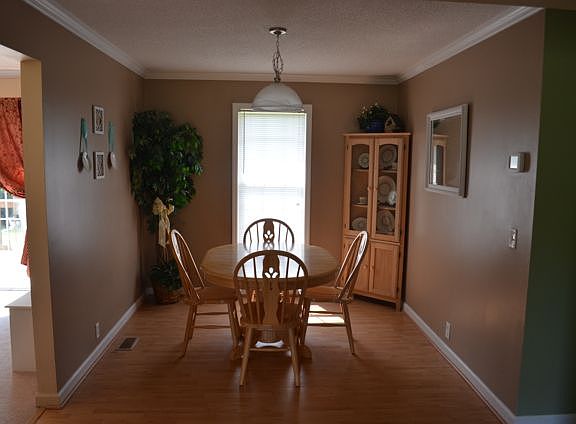 3rd image of 1555 Oak Breeze Dr