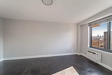 Rented by R New York