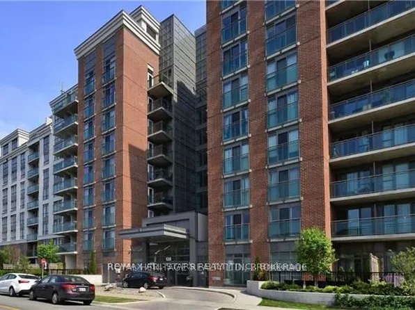 120 Dallimore Cir #424, Toronto, ON M3C 4J1