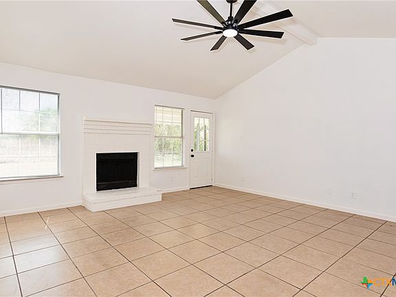 5th image of 809 Steven St