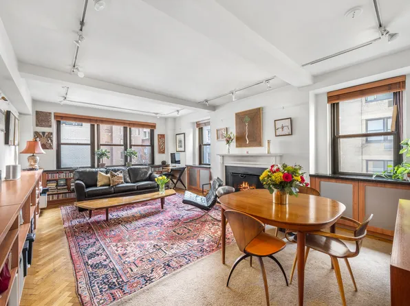 4 East 70th Street image 1 of 8