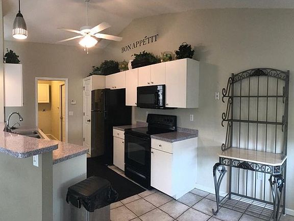 2nd image of 3033 Virgil St