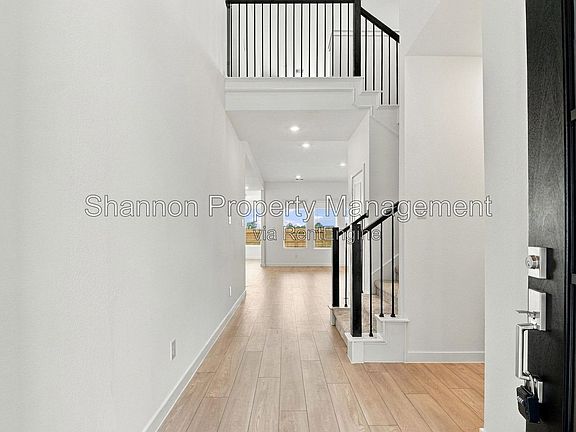 4th image of 4216 Centennial Ridge Dr