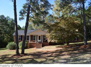 5811 Permastone Lake Rd, Hope Mills, NC 28348