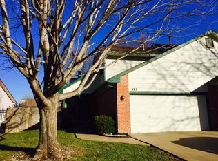 122 N Oak Forest Rd, Derby, KS 67037