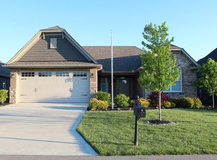 2067 Demoret Ln, Hamilton, OH 45013
